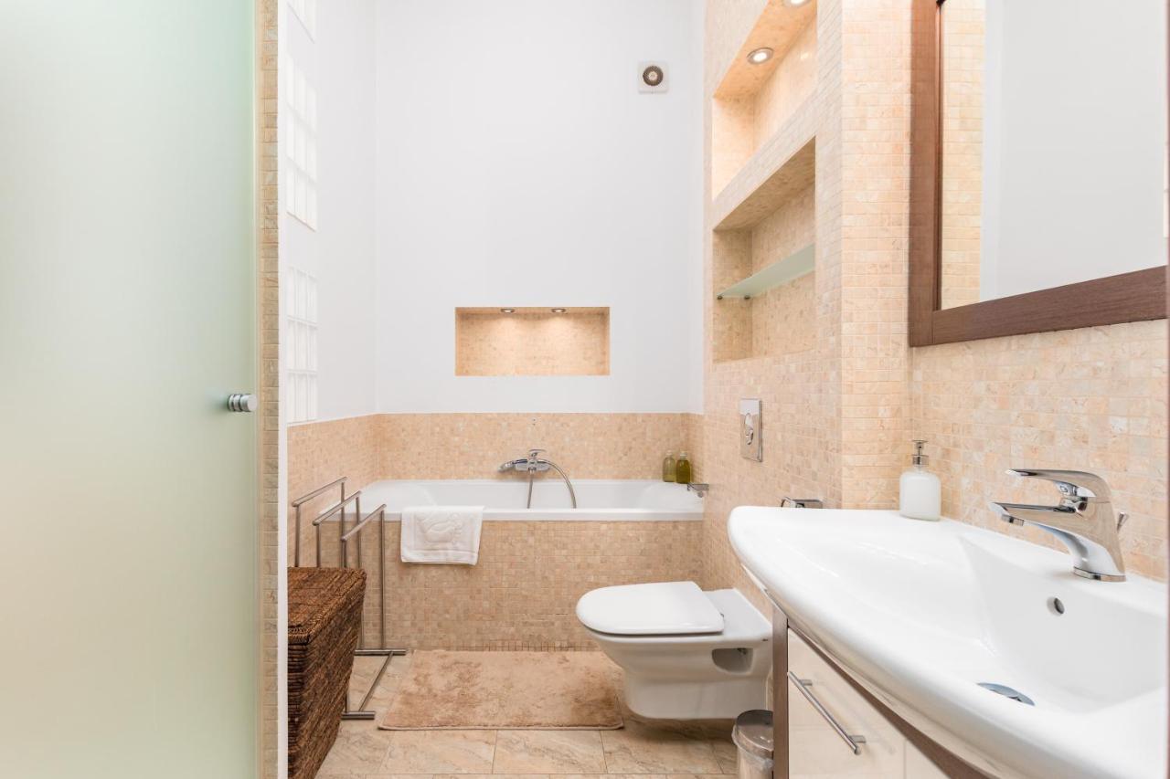 Apartamento Apartament Wilcza By Your Freedom Varsovia Exterior foto